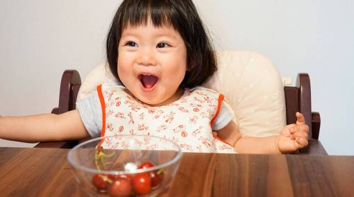 Babies-BUYER’S-GUIDE-10-Best-feeding-and-drool-bibs-MAIN