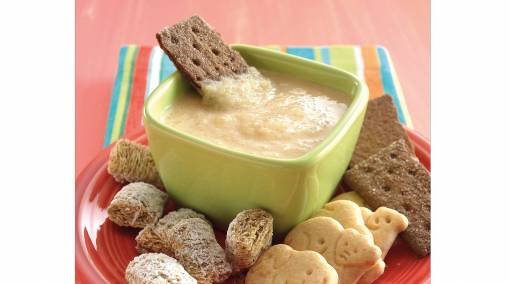 Tots-Make-it-3-yummy-power-breakfasts-for-junior-creamy-apple-sauce-dip