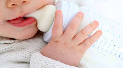 Babies-(CNA)--Does-your-baby-really-need-formula-milk-main
