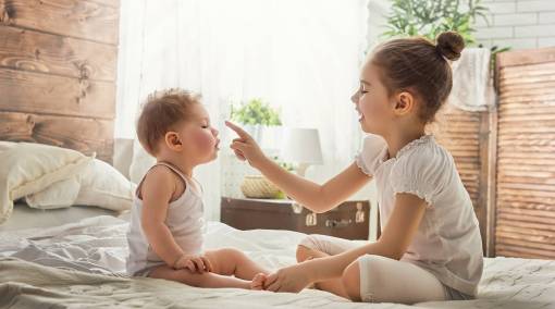 6 ways to involve older siblings in your newborn's life1