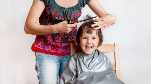Tots-How-to-cut-your-toddler's-hair-yourself-[Infographic]-MAIN